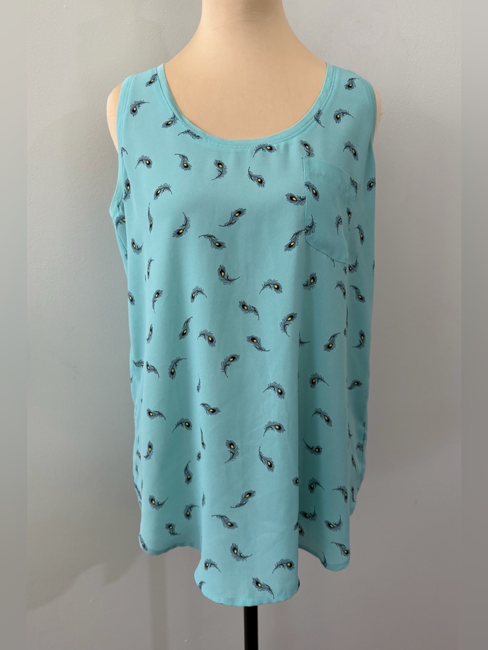 LOFT Blue Feather Print Sleeveless Relaxed Women's Camisole Tank Shirt Blouse